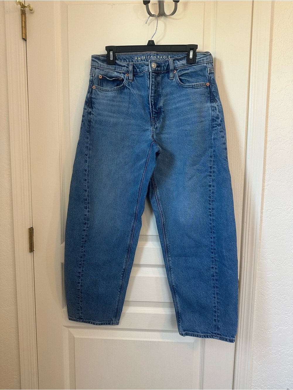 American Eagle Outfitters Light Blue Stretch Jeans Waistband Detail
